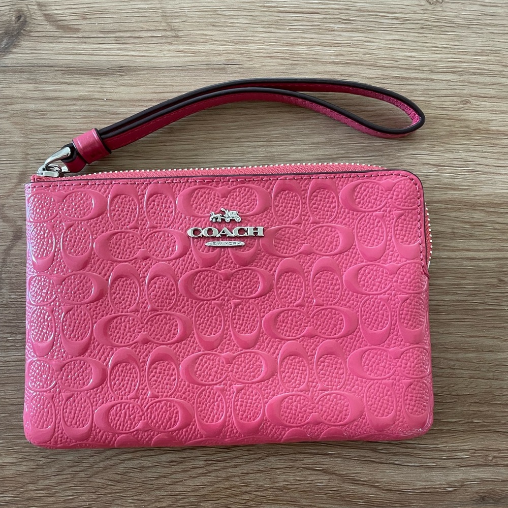 New Coach Wristlet wallet